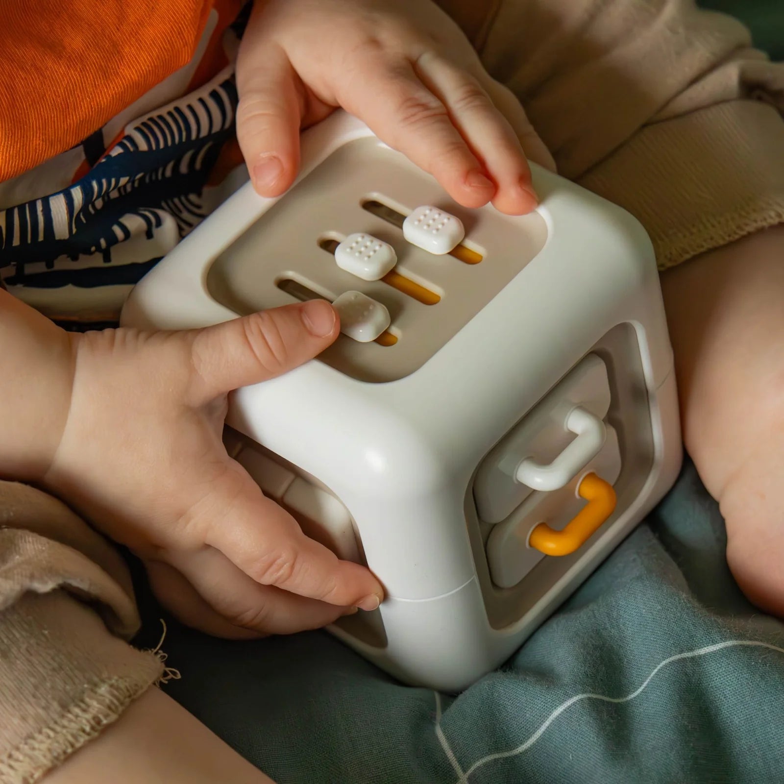 Toddlers Cube – 6 toimintoa yhdessä kuutiossa